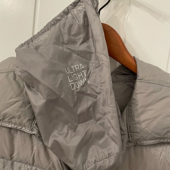 Uniqlo Ultra Light Down Jacket - Picture 4 of 9